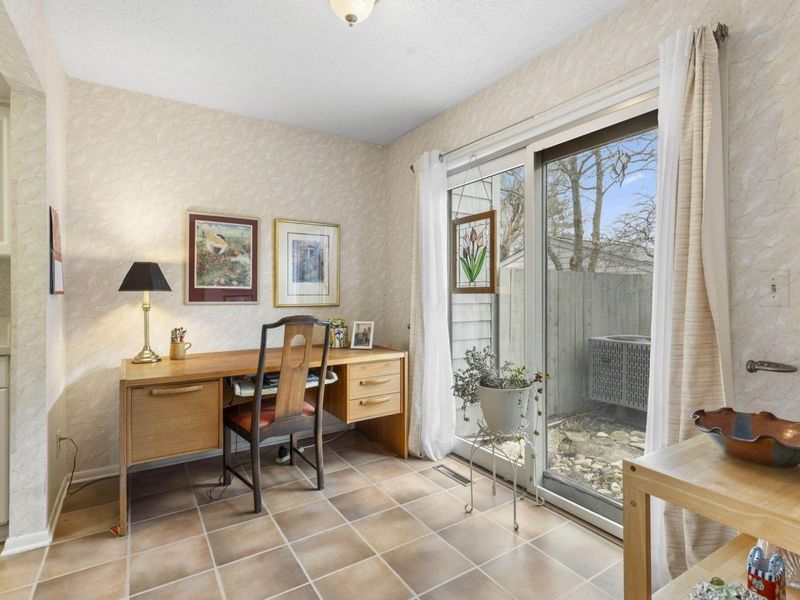 3172 Walden Ravines, Columbus, OH 43221 Photo 7