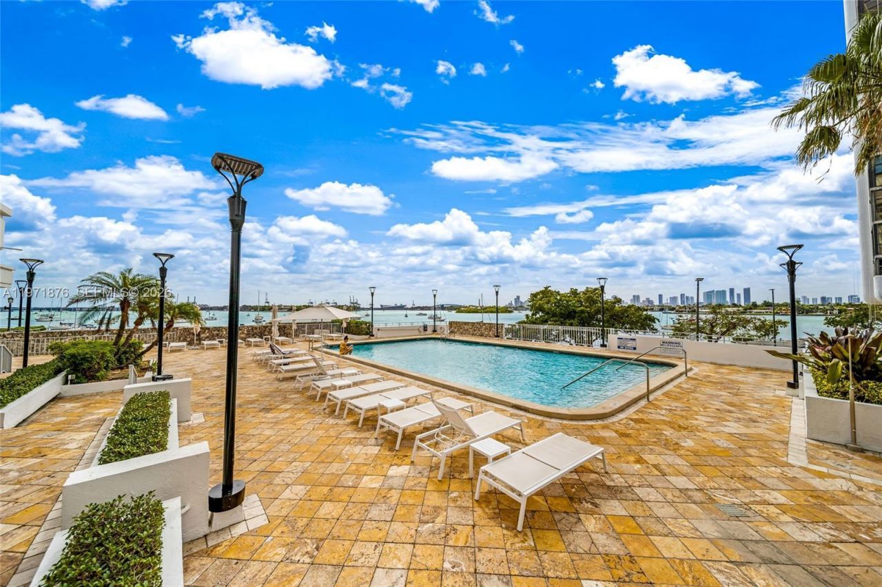 11 Island Ave , Unit 1511, Miami Beach, FL 33139 Photo