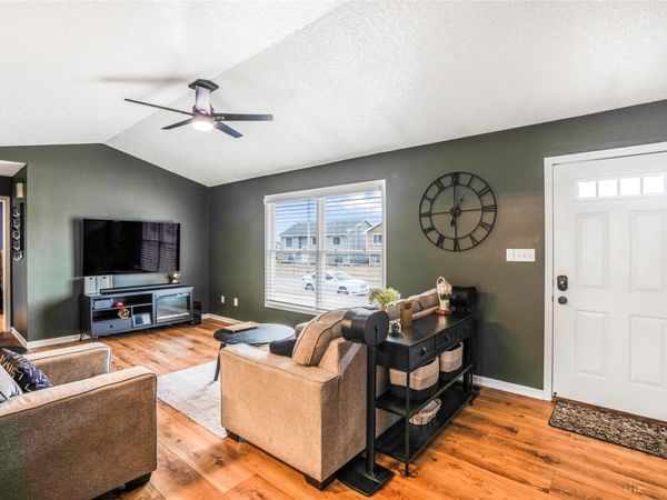 306 NE Trent Avenue, Elkhart, IA 50073