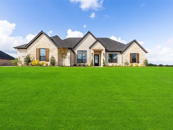 1000 Beginnings Drive, Granbury, TX 76049