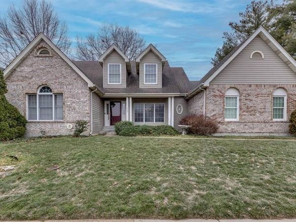 5350 Hagemann Crossing Drive, St Louis, MO 63128