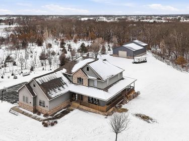 1872 Dom Circle, Saint Augusta, MN 55320