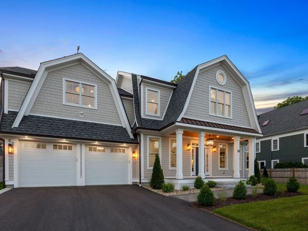 26 Beacon Ave, Newburyport, MA 01950