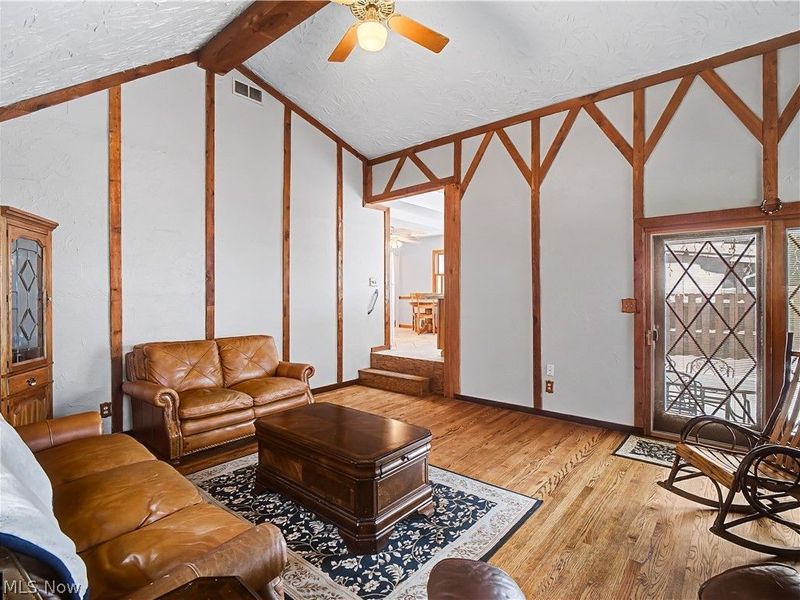 1532 Fruitland Avenue, Mayfield Heights, OH 44124 Photo 12