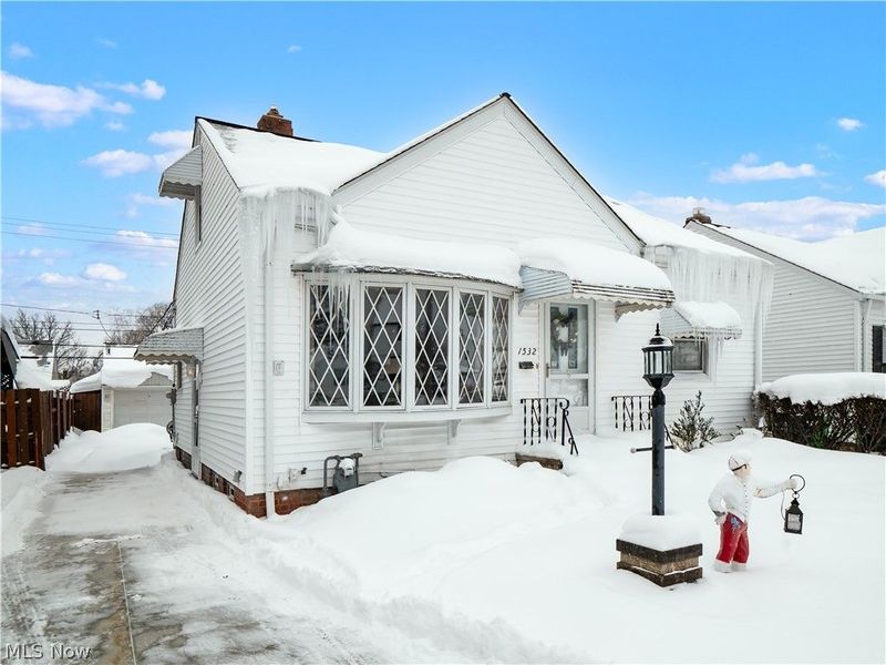 1532 Fruitland Avenue, Mayfield Heights, OH 44124 Photo 2