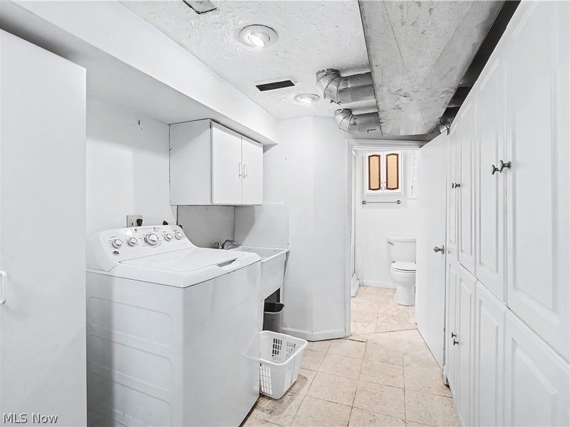 1532 Fruitland Avenue, Mayfield Heights, OH 44124 Photo 20