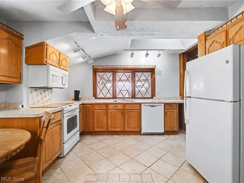 1532 Fruitland Avenue, Mayfield Heights, OH 44124 Photo 6