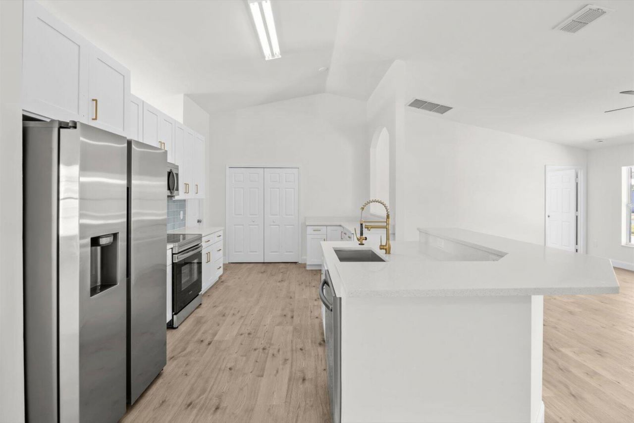 4622 SW Wade Drive, Port Saint Lucie, FL 34953 Photo