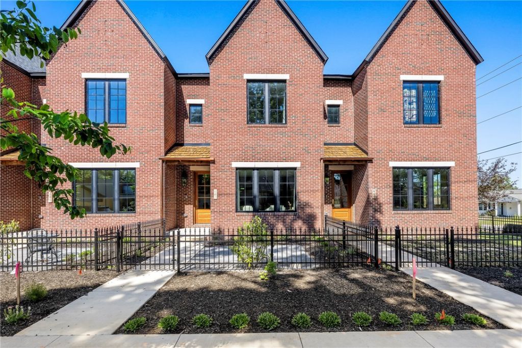 447 NW C Street, Bentonville, AR 72712 Main Photo