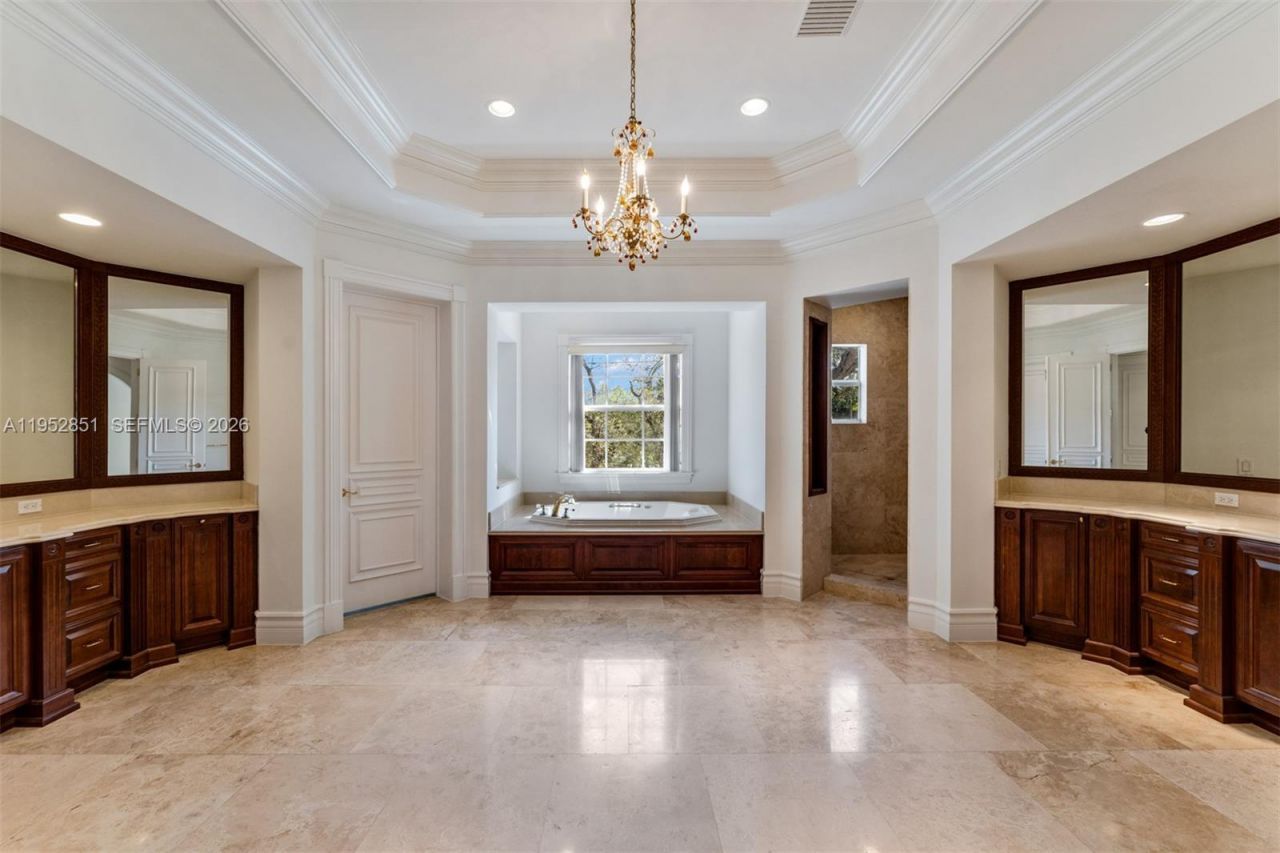 6025 SW 108th St, Pinecrest, FL 33156 Photo