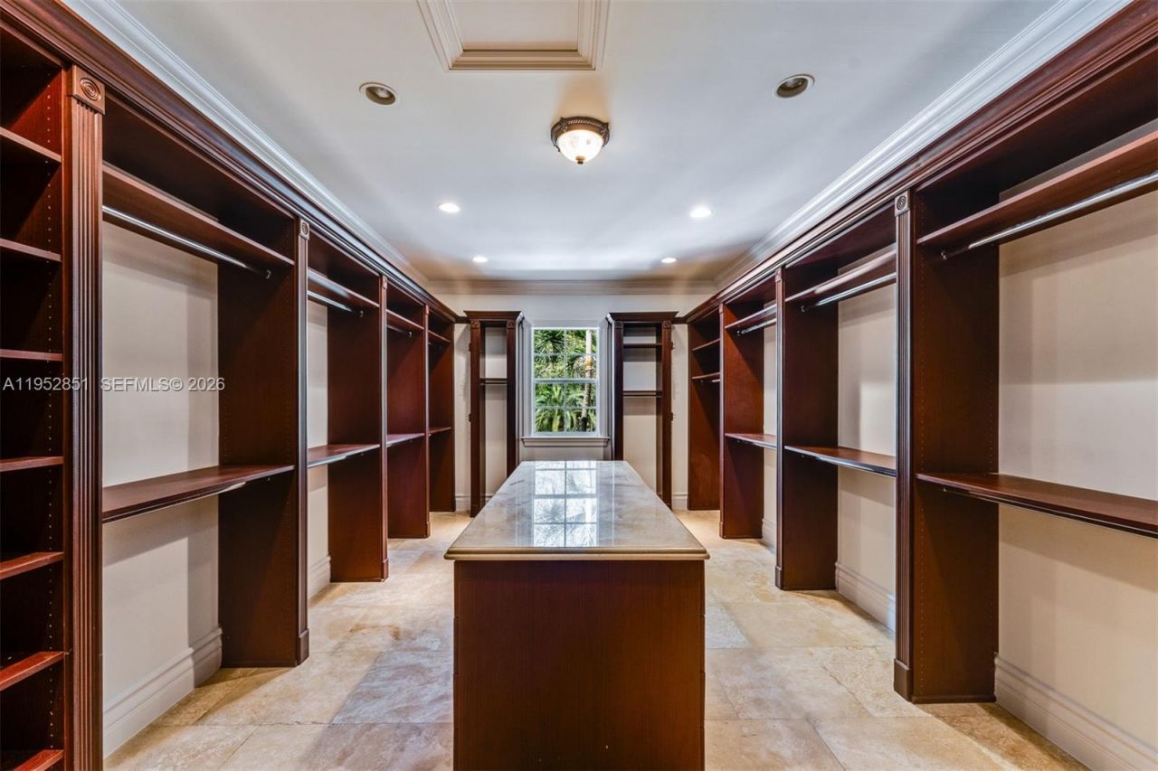 6025 SW 108th St, Pinecrest, FL 33156 Photo