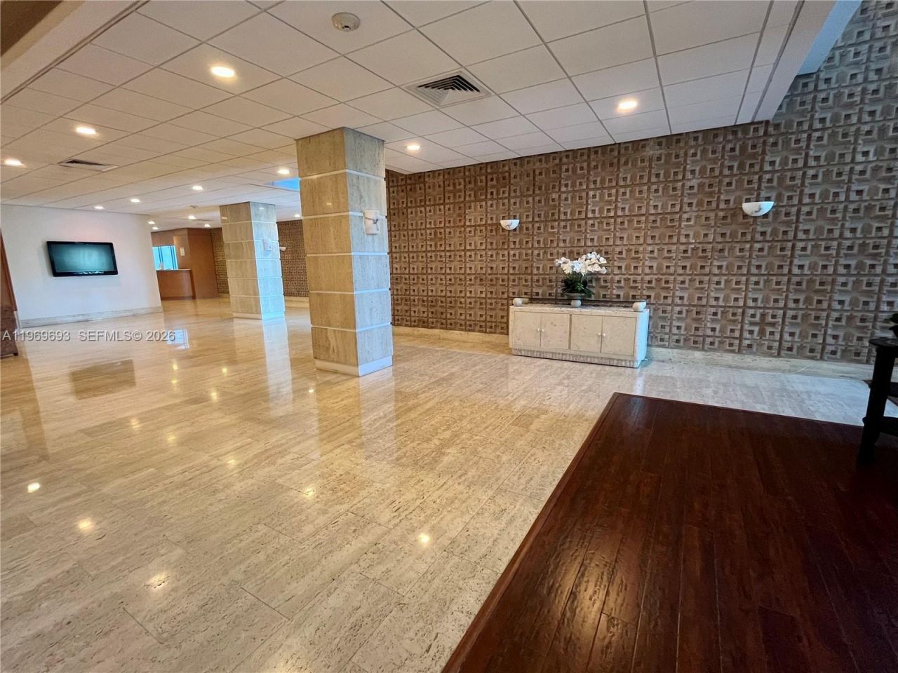 2899 Collins Ave, Unit 740, Miami Beach, FL 33140 Photo