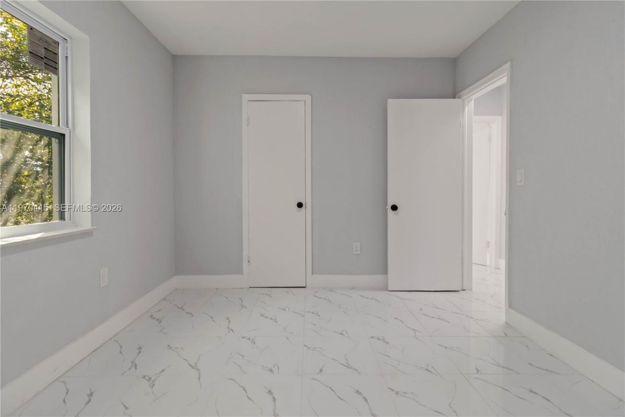 1721 NW 51st St , Miami, FL 33142 Photo