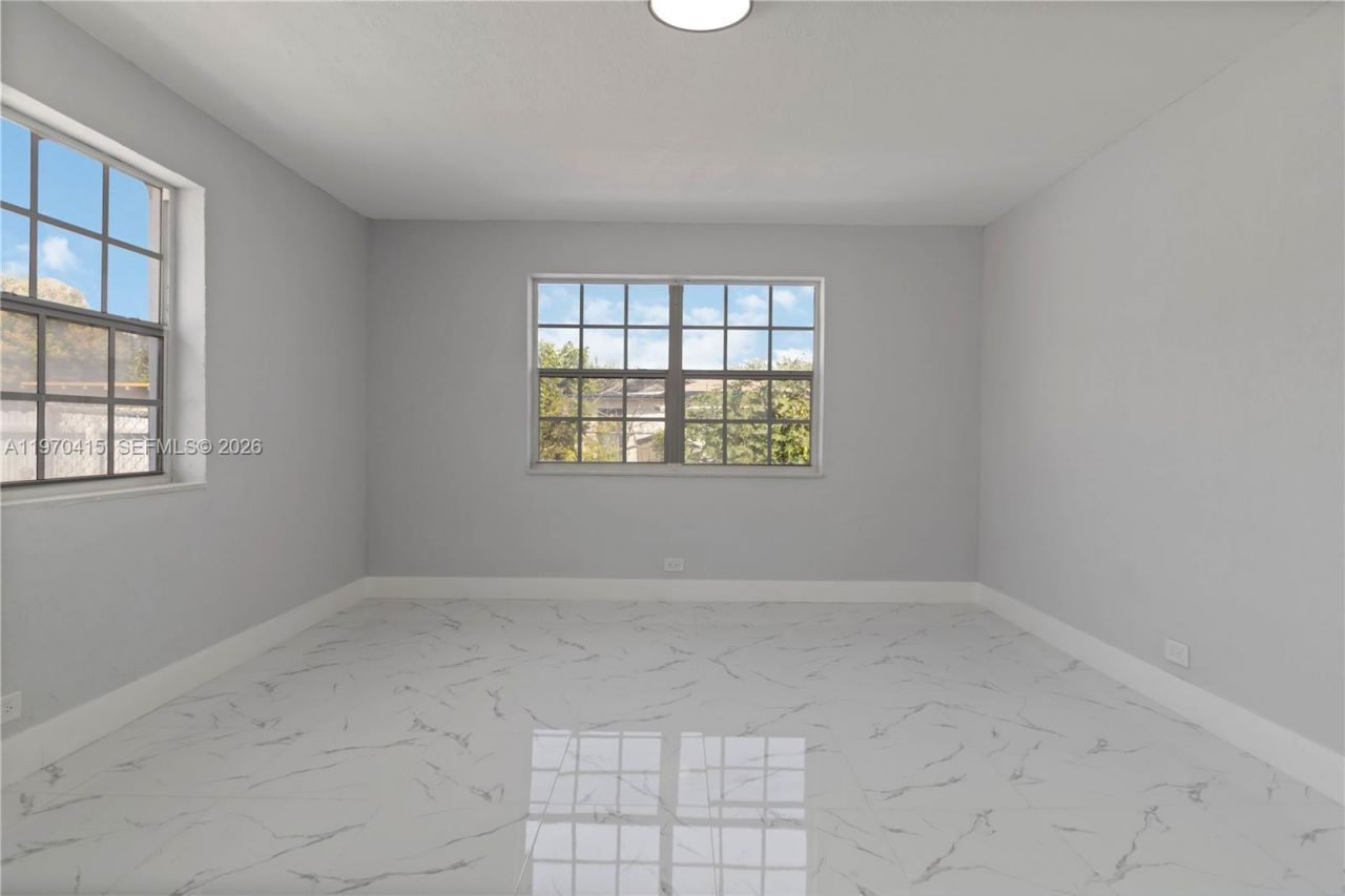 1721 NW 51st St , Miami, FL 33142 Photo