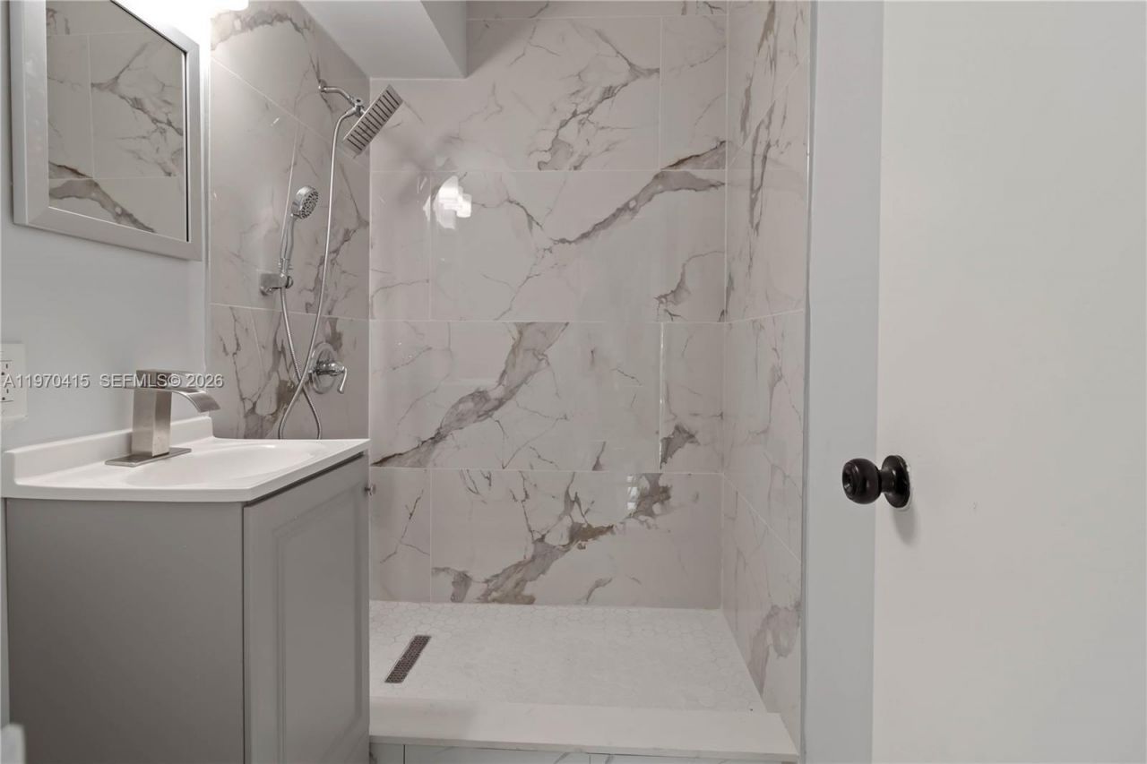 1721 NW 51st St , Miami, FL 33142 Photo