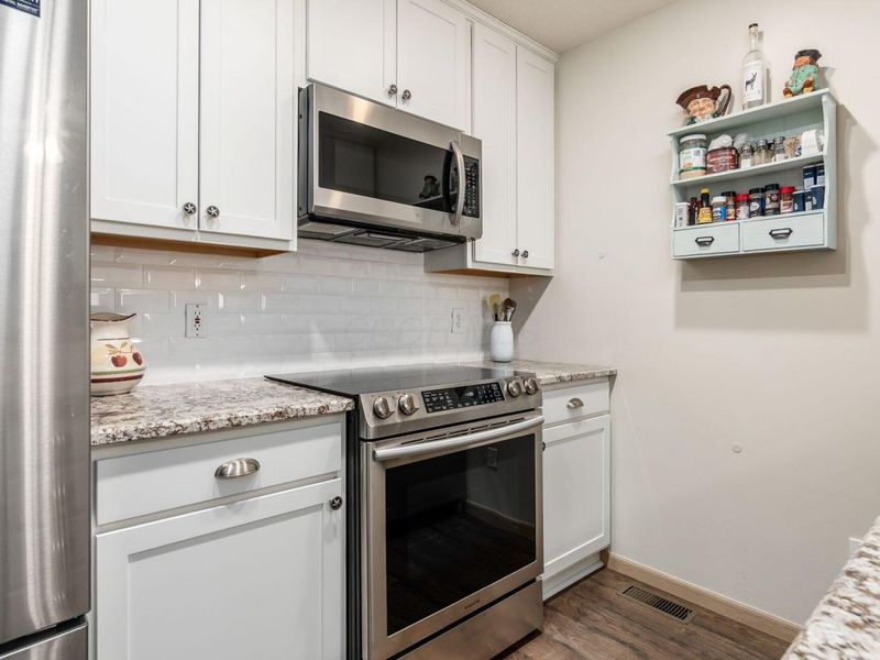 5613 Blendonridge Drive, Unit 83E, Columbus, OH 43230 Photo 10