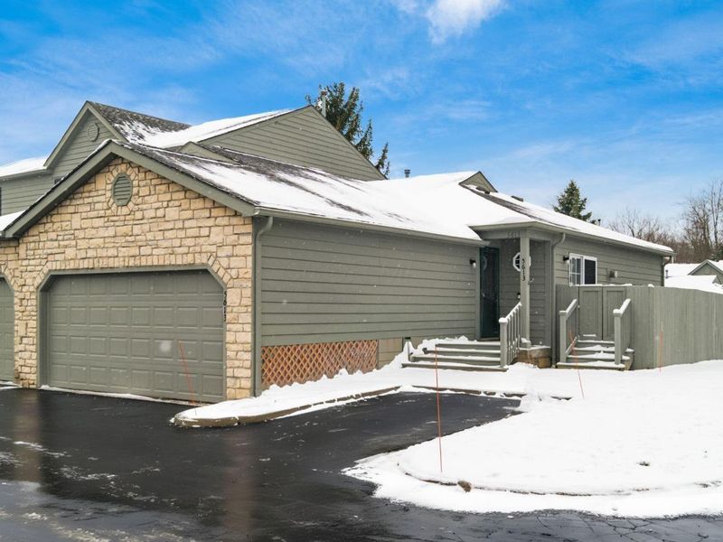 5613 Blendonridge Drive, Unit 83E, Columbus, OH 43230 Photo 3