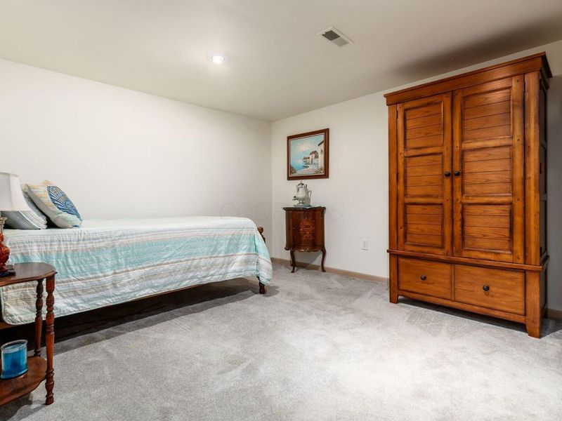 5613 Blendonridge Drive, Unit 83E, Columbus, OH 43230 Photo 34