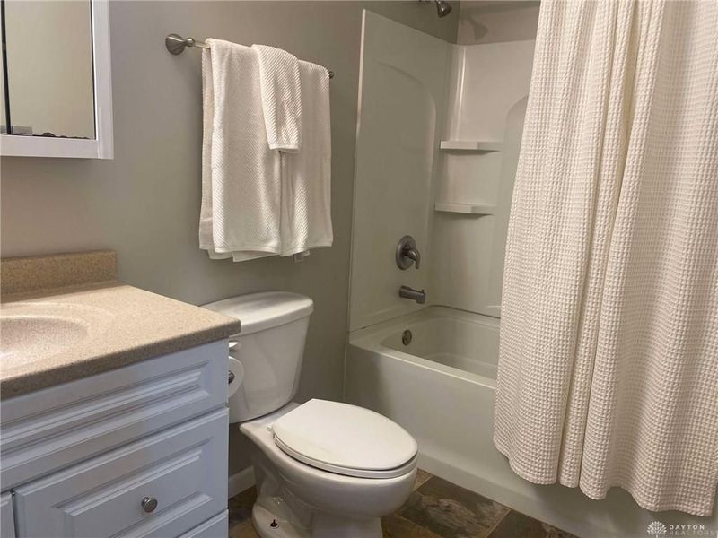 252 Bronston Trail, Beavercreek, OH 45430 Photo 9