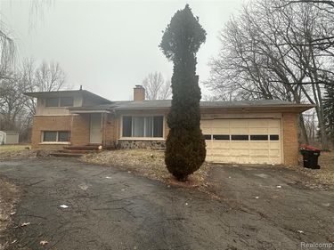 18444 Cornell Road, Southfield, MI 48075