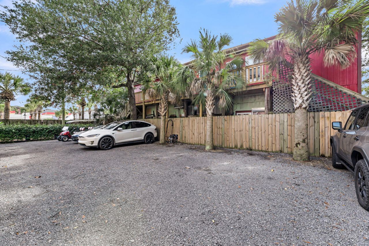 106 W Hudson Avenue Photo 14