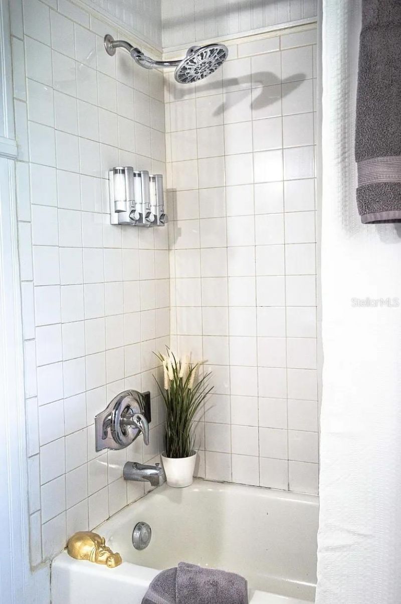 1013 22nd Avenue N, Saint Petersburg, FL 33704 Photo