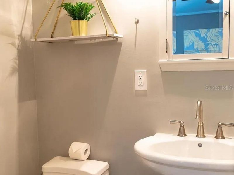 1013 22nd Avenue N, Saint Petersburg, FL 33704 Photo