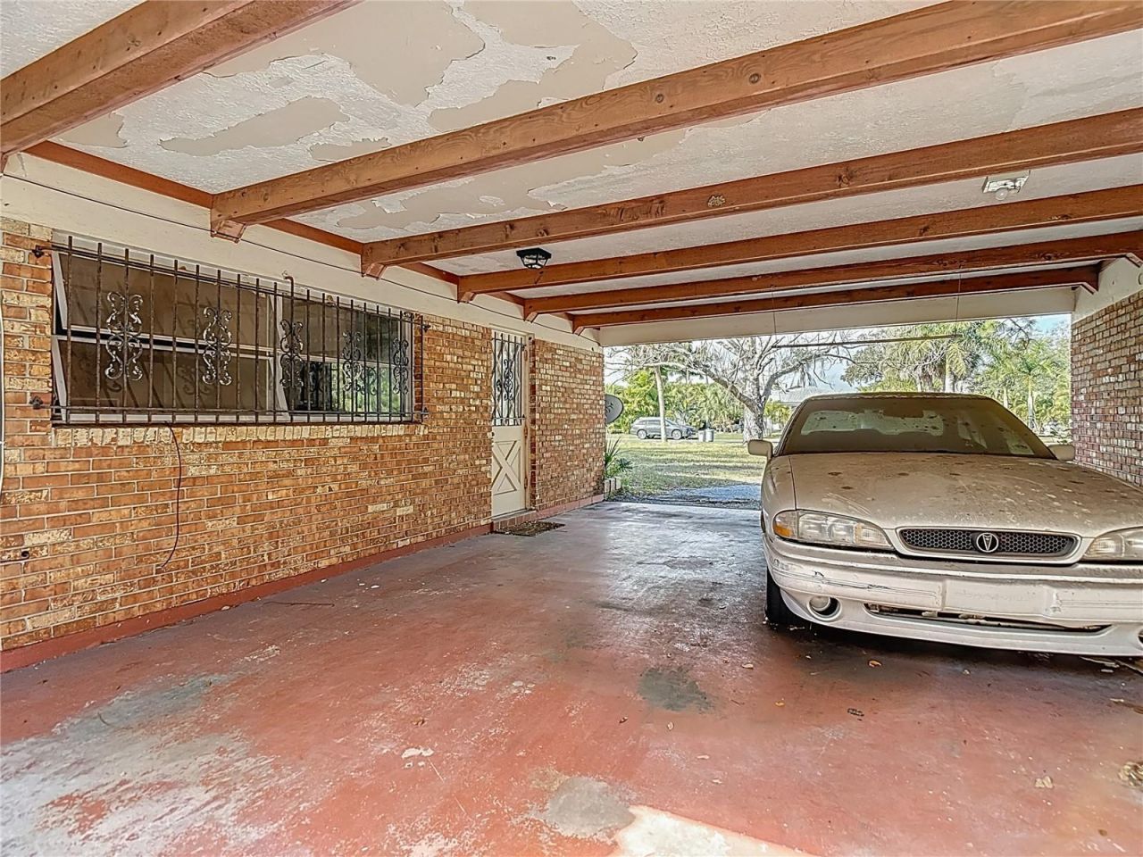3700 Dana Shores Drive, Tampa, FL 33634 Photo