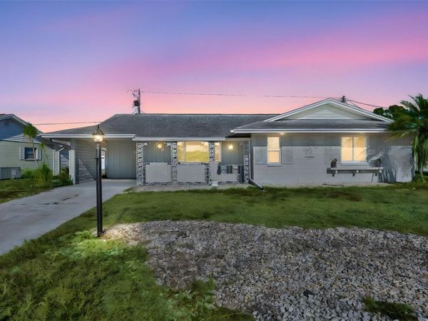 703 BEL AIR AVENUE , SUN CITY CENTER, FL 33573