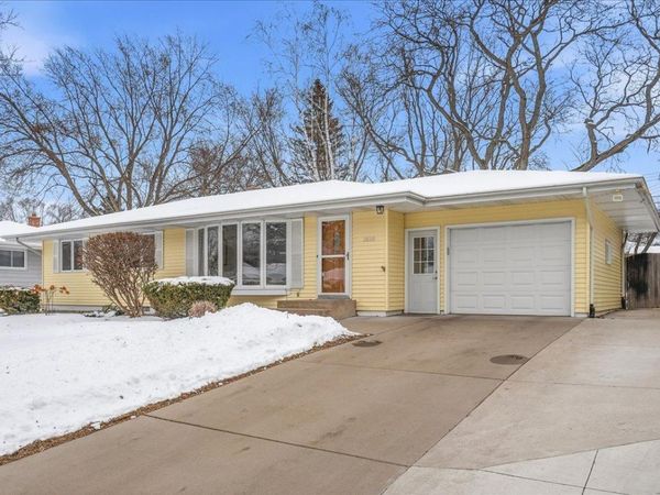 2620 Roth Place, White Bear Lake, MN 55110