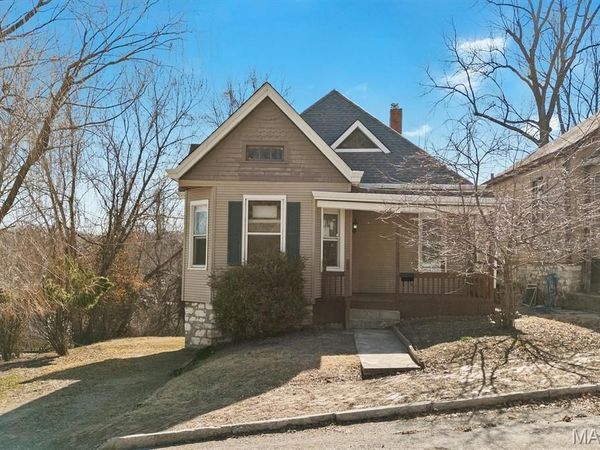 313 Dry Street, Alton, IL 62002