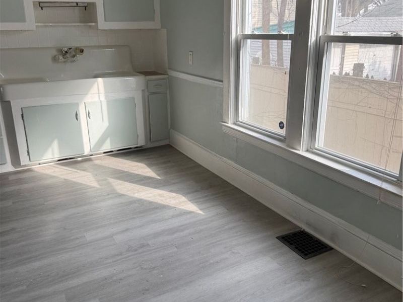 3704 Walton Avenue, Cleveland, OH 44113 Photo 6