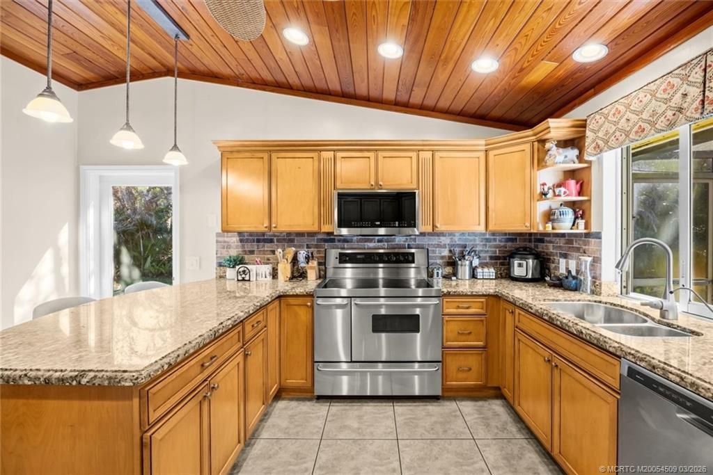 1918 SW Crane Creek Avenue, Palm City, FL 34990 Photo