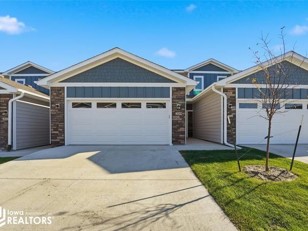 213 NW Waverly Drive, Waukee, IA 50263