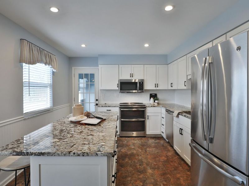 4677 Harrisburg Pike, Grove City, OH 43123 Photo 14