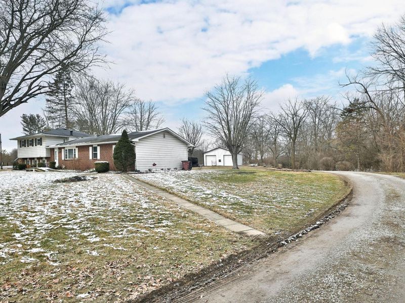 4677 Harrisburg Pike, Grove City, OH 43123 Photo 2