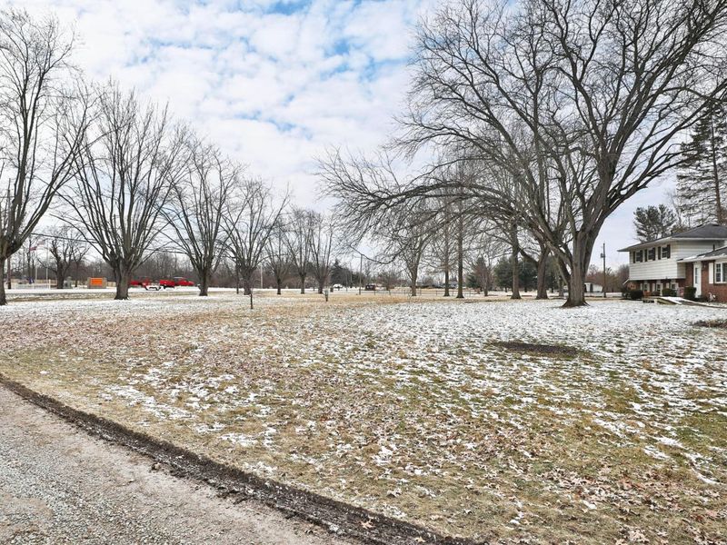 4677 Harrisburg Pike, Grove City, OH 43123 Photo 3