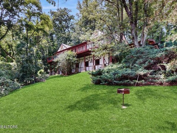 3132 Hatcher Top Rd, Sevierville, TN 37862