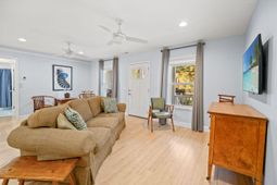 1528 Winyah St. photo 4