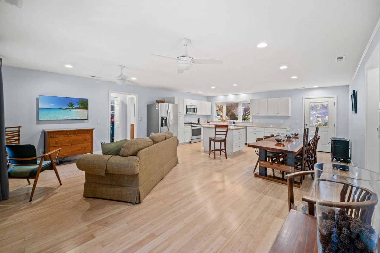 1528 Winyah St. Photo 8