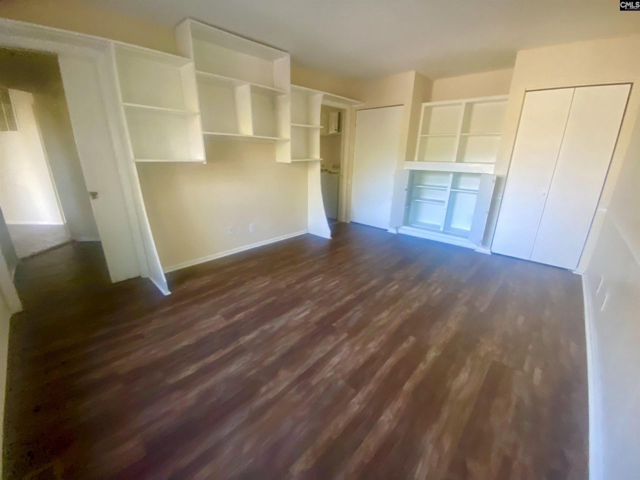 96 Ligustrum Lane Photo 10