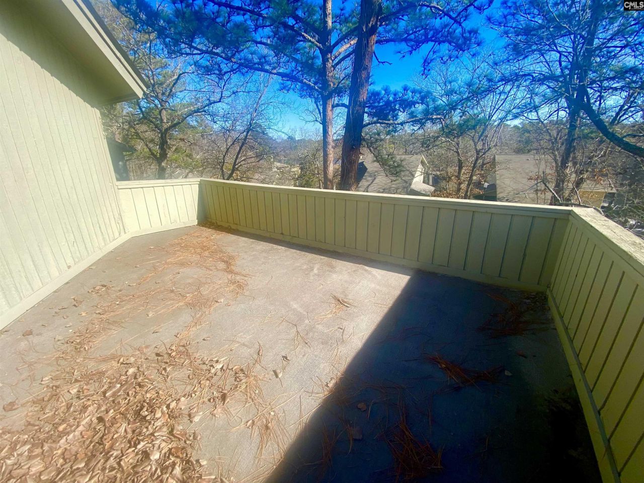 96 Ligustrum Lane Photo 14