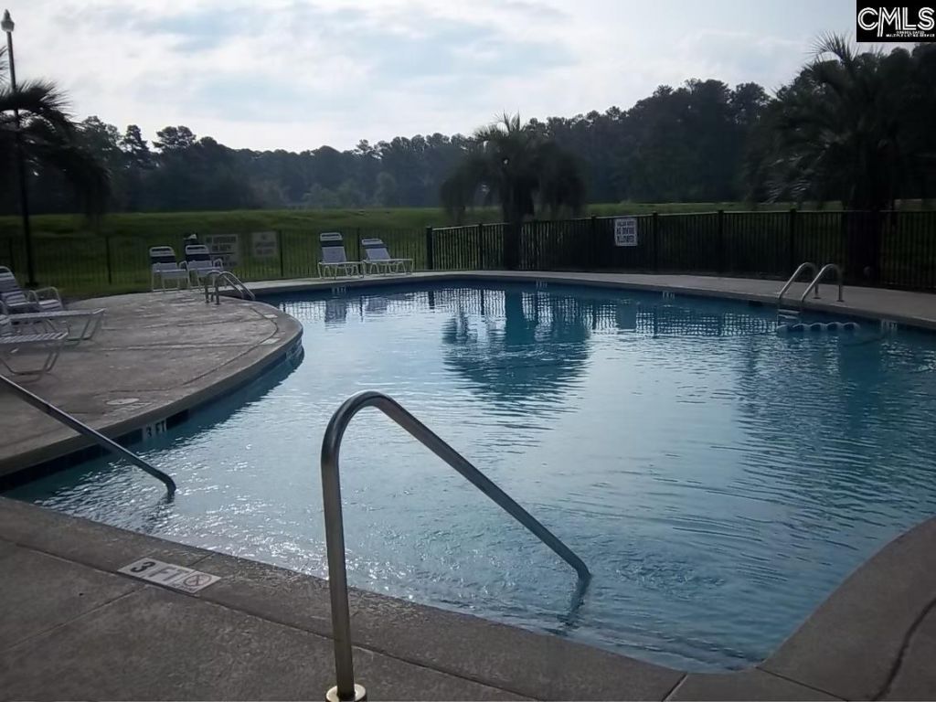 96 Ligustrum Lane Photo 20