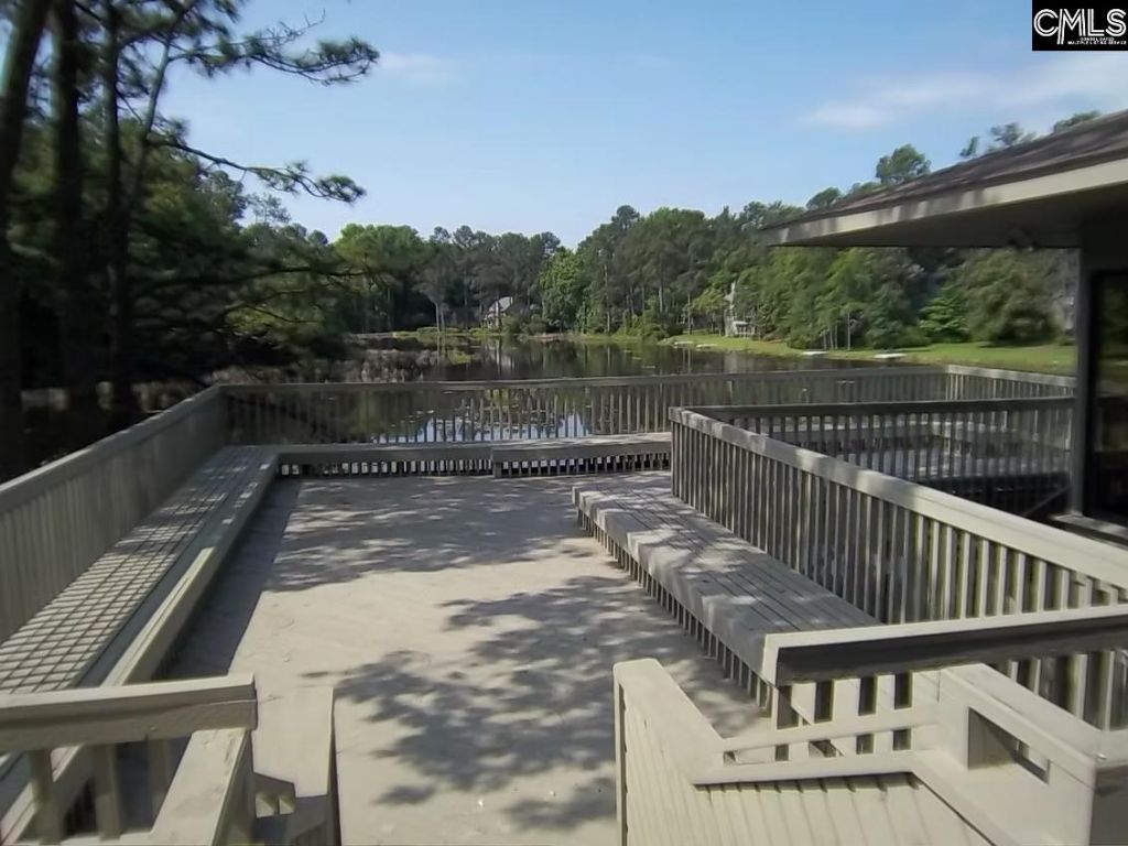 96 Ligustrum Lane Photo 22