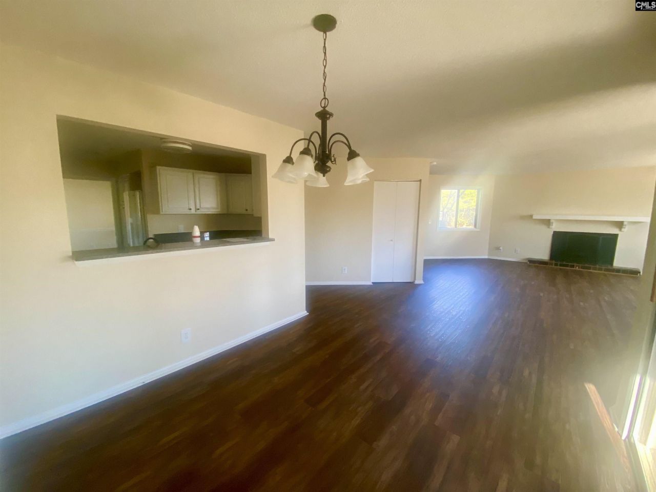 96 Ligustrum Lane Photo 4