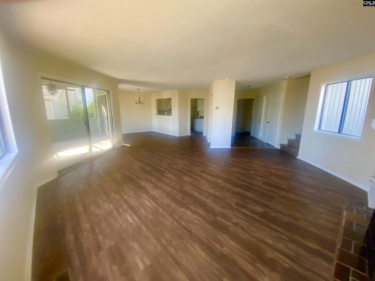 96 Ligustrum Lane Photo 5