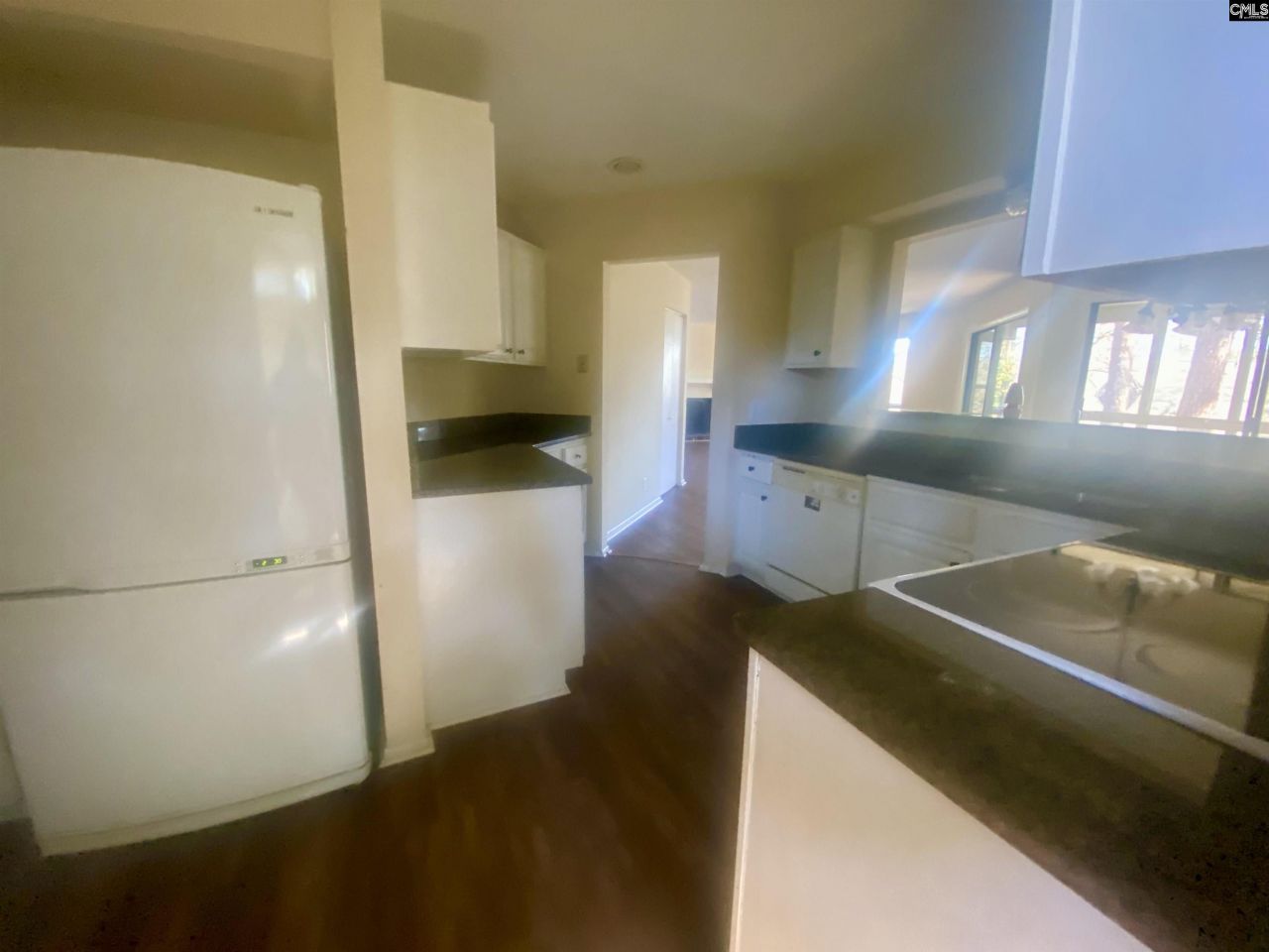 96 Ligustrum Lane Photo 9