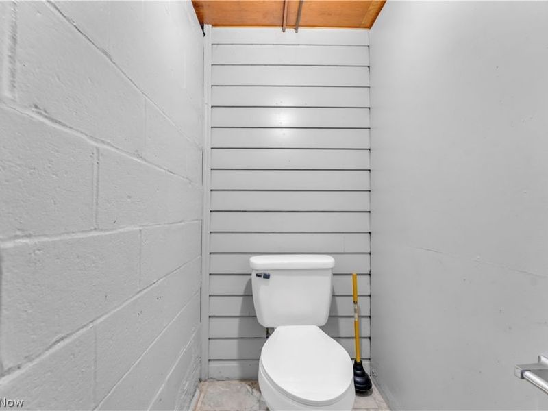 23760 Puritan Road, Euclid, OH 44123 Photo 20