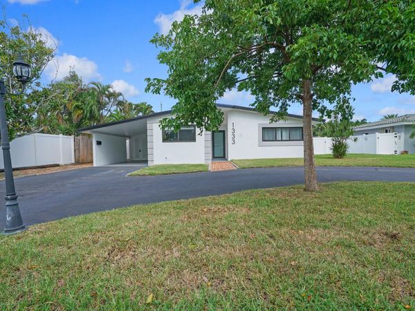 1333 SE 8th Street, Deerfield Beach, FL 33441