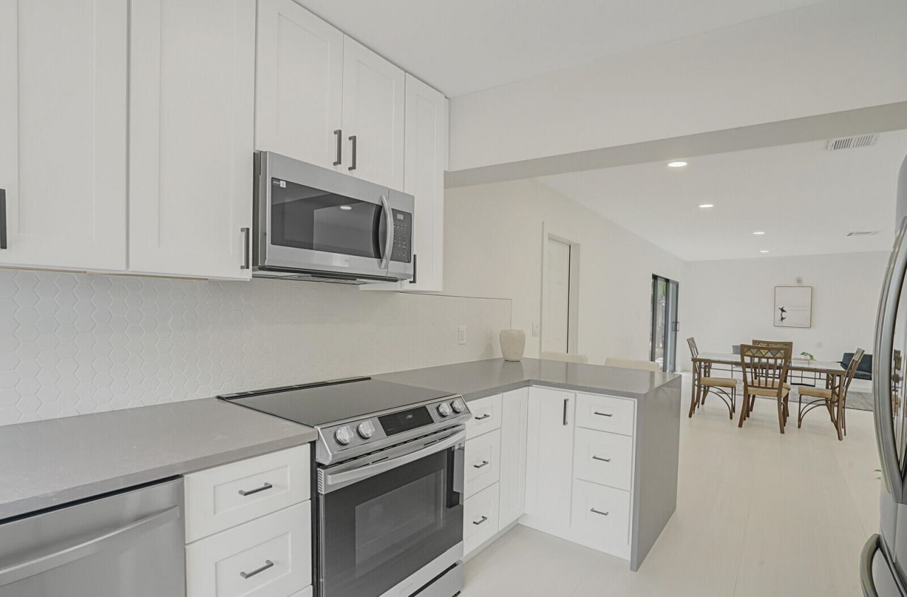 1333 SE 8th Street, Deerfield Beach, FL 33441 Photo